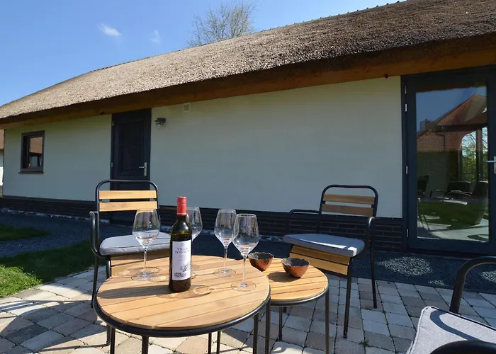 Modern Garden View In Ferienhaus *