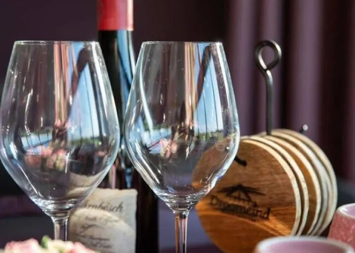 Modern Garden View In Ferienhaus