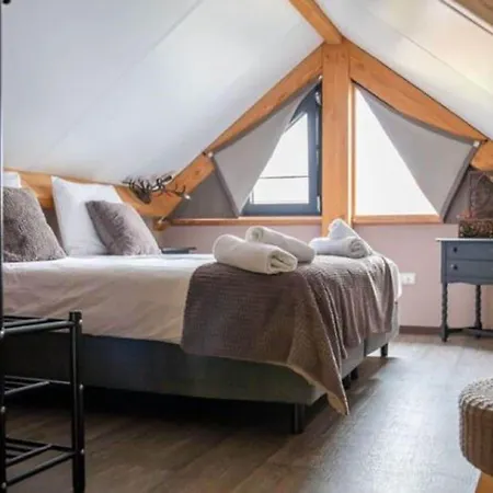 بيت للعطل Modern Garden View In