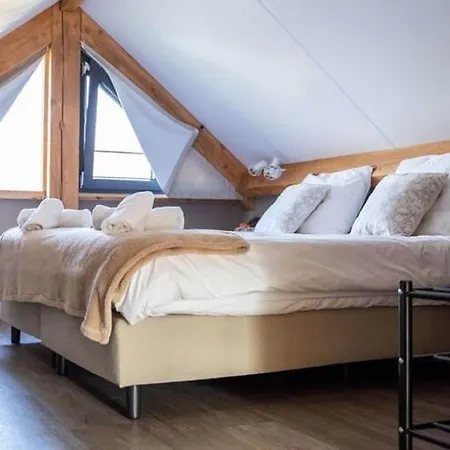 بيت للعطل Modern Garden View In